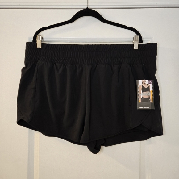 Avia Pants - Avia Moisture Wicking Lined Biker Shorts With Pocket Black Size XXL